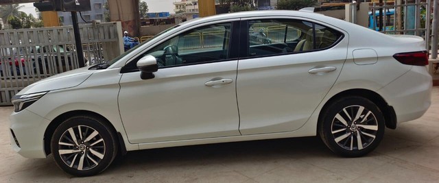Second-hand 2020 Honda City VX CVT for sale in Bangalore-3