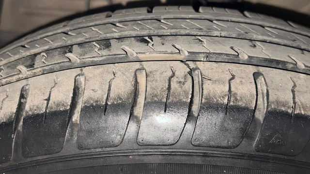 Second-hand 2012 Maruti Suzuki Swift Dzire VXI for sale in Chandigarh-38