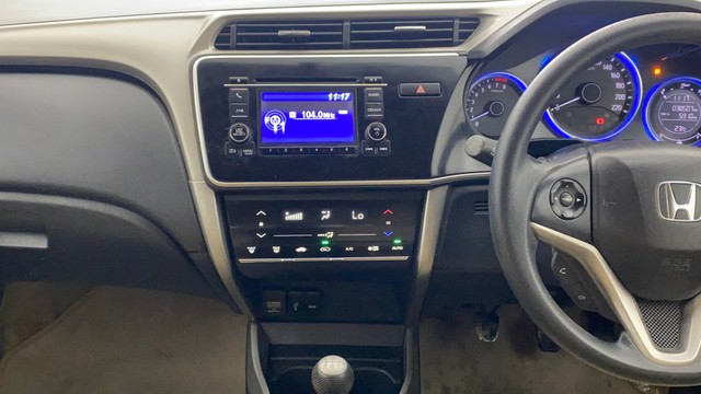 Honda City i VTEC V Second-hand 2016 Honda City i VTEC V for sale in Ahmedabad-3