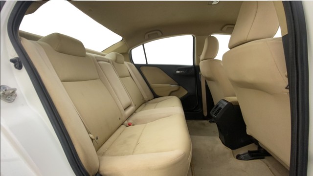 Honda City i VTEC V Second-hand 2016 Honda City i VTEC V for sale in Ahmedabad-2