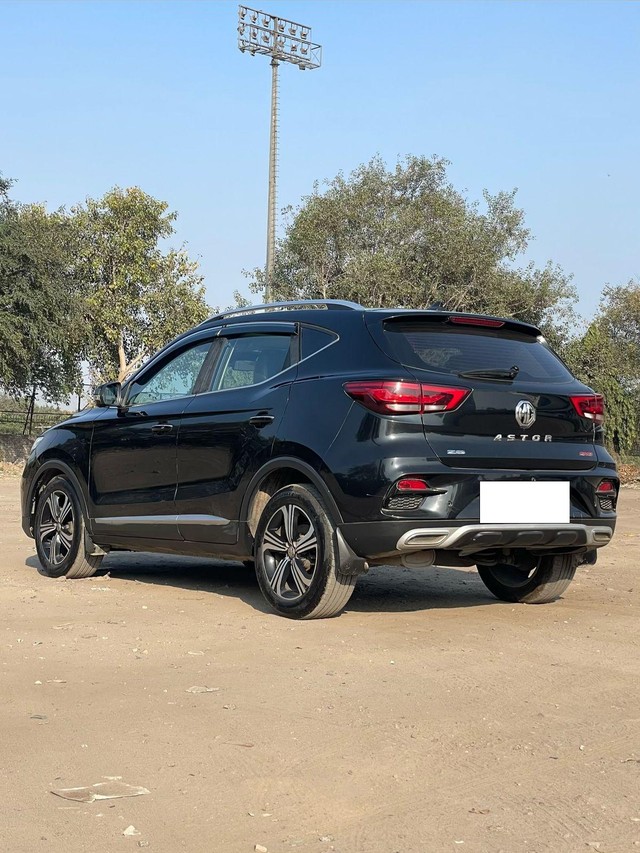 Second-hand 2022 MG Astor Savvy CVT BSVI for sale in New Delhi-3