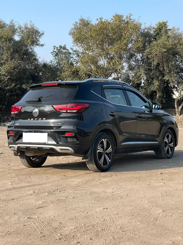 Second-hand 2022 MG Astor Savvy CVT BSVI for sale in New Delhi-9