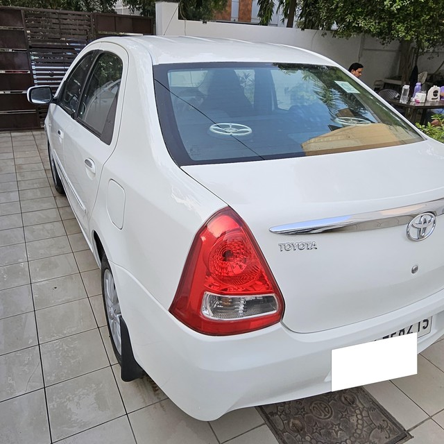 Second-hand 2011 Toyota Etios V for sale in Gurgaon-7