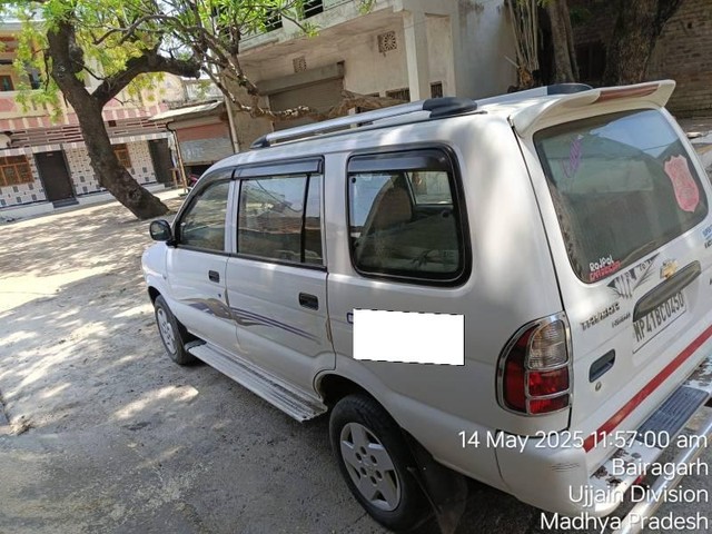 Second-hand 2011 Chevrolet Tavera LS B3 - 10 seats BSIII for sale in Ujjain-1