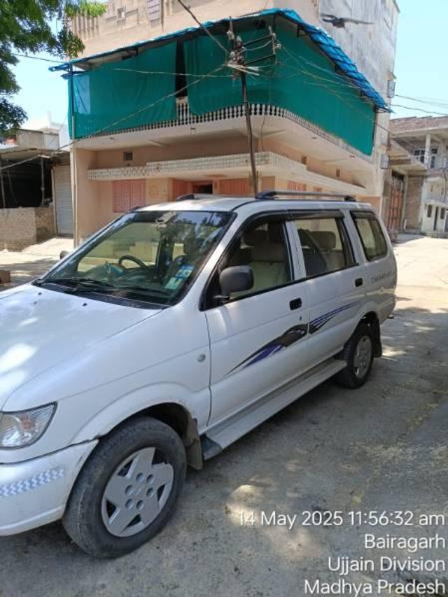 Second-hand 2011 Chevrolet Tavera LS B3 - 10 seats BSIII for sale in Ujjain-2