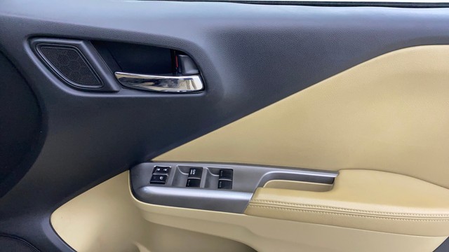 Second-hand 2015 Honda City i VTEC CVT VX for sale in Navi Mumbai-17