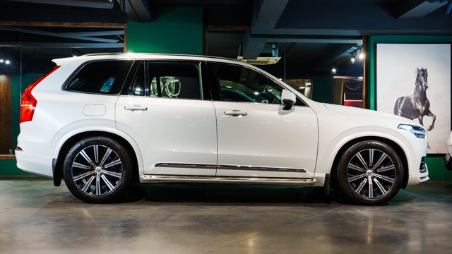 Second-hand 2023 Volvo XC90 B5 AWD Mild hybrid Ultra for sale in New Delhi-1