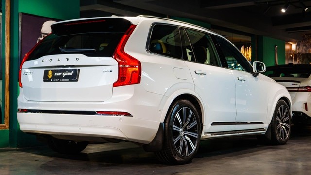 Second-hand 2023 Volvo XC90 B5 AWD Mild hybrid Ultra for sale in New Delhi-2
