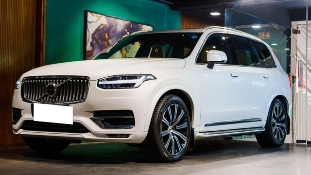 Second-hand 2023 Volvo XC90 B5 AWD Mild hybrid Ultra for sale in New Delhi-3