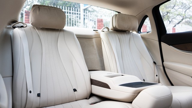 Second-hand 2021 Mercedes-Benz E-Class Exclusive E 220d BSVI for sale in New Delhi-16