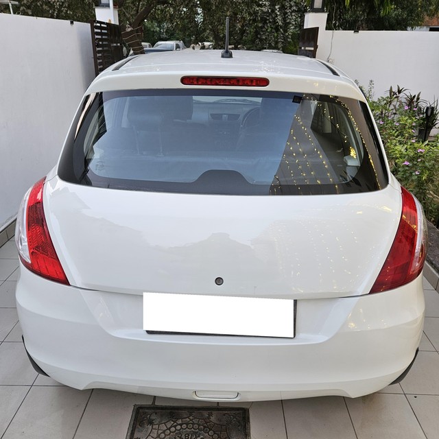 Second-hand 2015 Maruti Suzuki Swift LXI BSIV for sale in Gurgaon-5