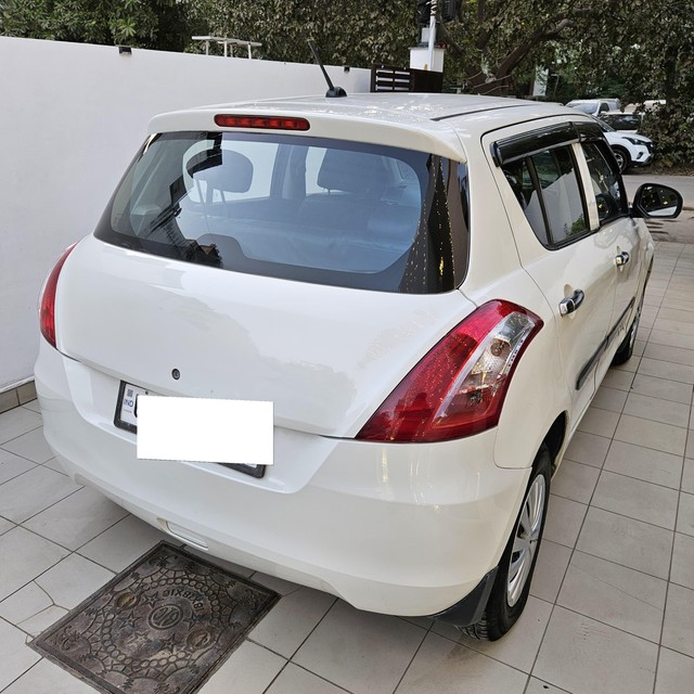 Second-hand 2015 Maruti Suzuki Swift LXI BSIV for sale in Gurgaon-7