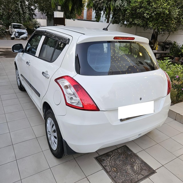 Second-hand 2015 Maruti Suzuki Swift LXI BSIV for sale in Gurgaon-6