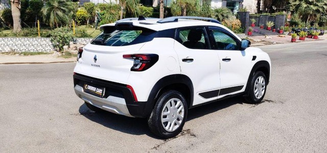 Second-hand 2022 Renault Kiger RXT for sale in New Delhi-8