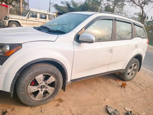 Mahindra XUV500 W8 2WD Second-hand 2015 Mahindra XUV500 W8 2WD for sale in Deoria-4