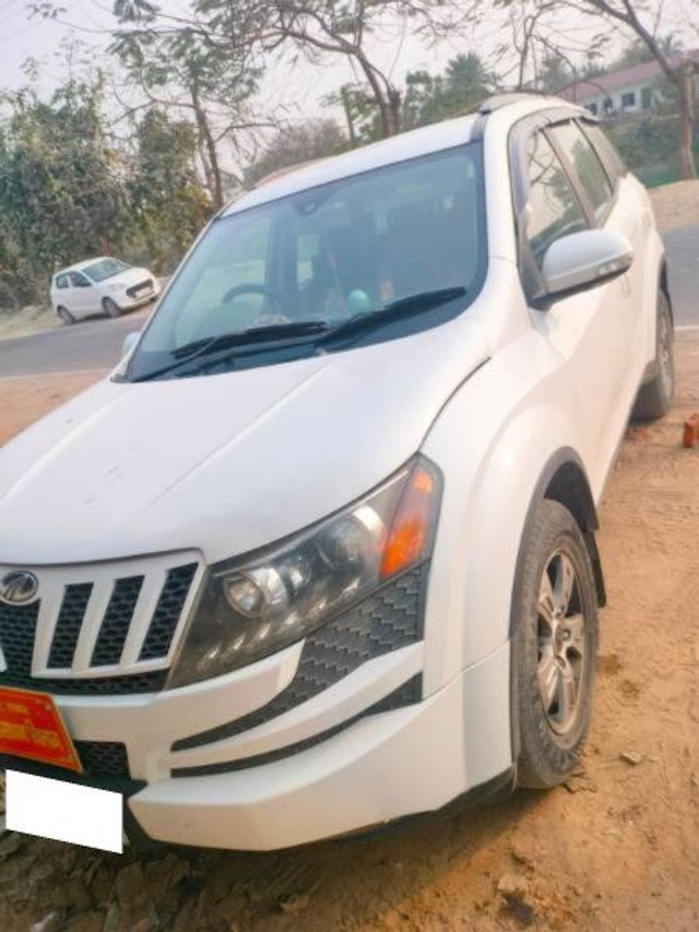 Mahindra XUV500 W8 2WD Second-hand 2015 Mahindra XUV500 W8 2WD for sale in Deoria-5