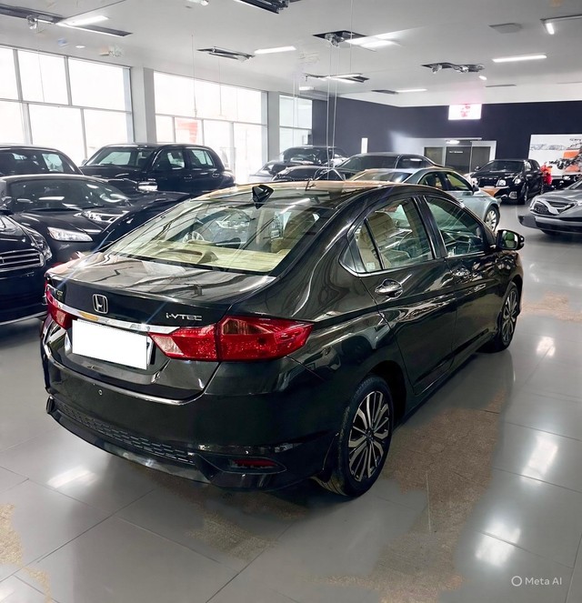 Second-hand 2017 Honda City i VTEC VX for sale in Mumbai-7