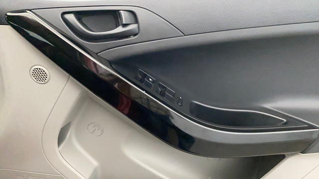 Second-hand 2019 Tata Nexon 1.2 Revotron XM for sale in Lucknow-17