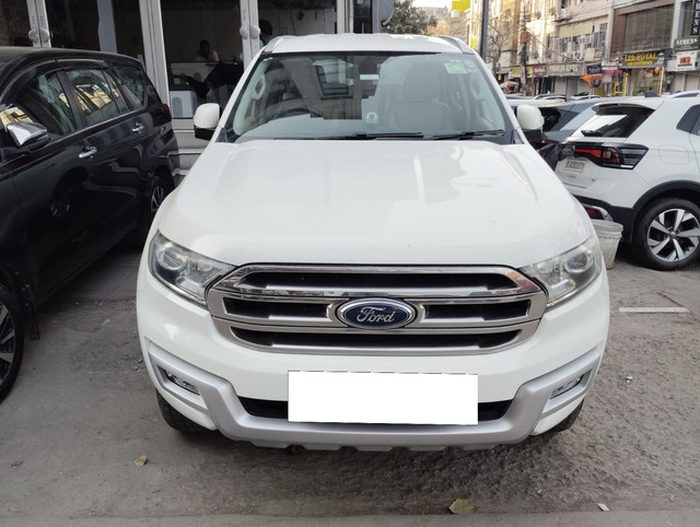 Ford Endeavour 3.2 Titanium AT 4X4 Second-hand 2016 Ford Endeavour 3.2 Titanium AT 4X4 for sale in New Delhi-3