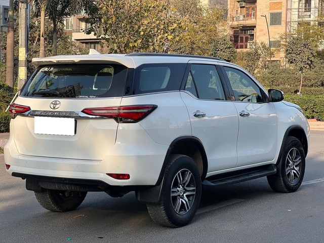Second-hand 2021 Toyota Fortuner 2.8 2WD AT for sale in New Delhi-8