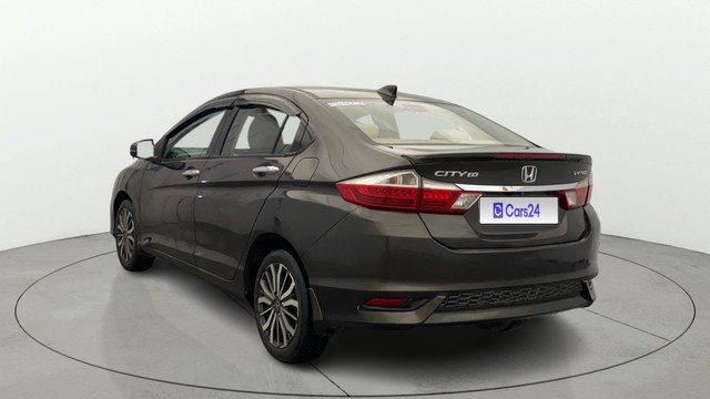 Second-hand 2018 Honda City i-VTEC CVT ZX for sale in Lucknow-16