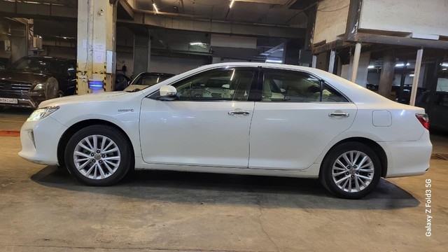 Second-hand 2016 Toyota Camry Hybrid for sale in Mumbai-5