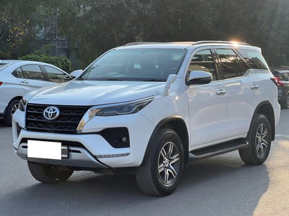 Toyota Fortuner 2.8 2WD AT Second-hand 2021 Toyota Fortuner 2.8 2WD AT for sale in New Delhi
