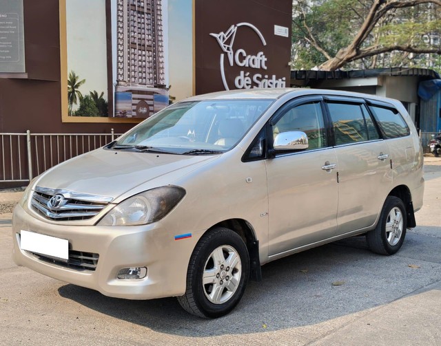Second-hand 2007 Toyota Innova 2.5 V Diesel 8-seater for sale in Mumbai-6