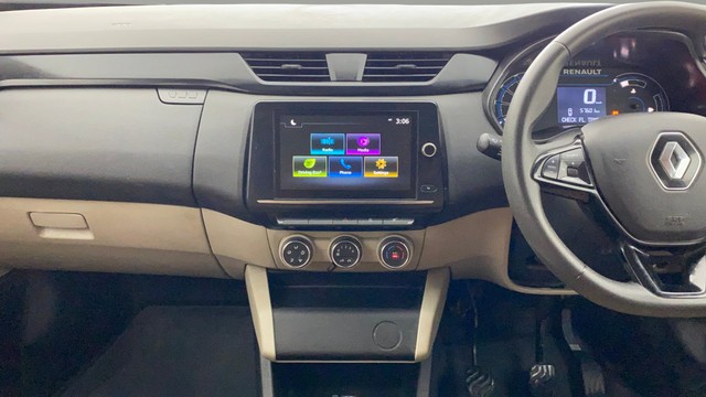 Second-hand 2023 Renault Triber RXT for sale in Ahmedabad-2