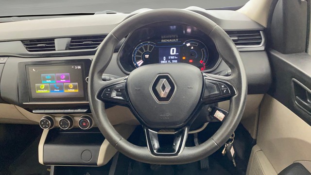 Second-hand 2023 Renault Triber RXT for sale in Ahmedabad-1