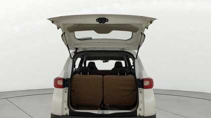 Second-hand 2023 Renault Triber RXT for sale in Ahmedabad