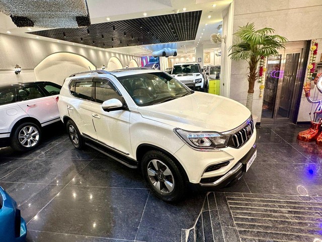 Second-hand 2019 Mahindra Alturas G4 4X4 AT BSIV for sale in New Delhi-17
