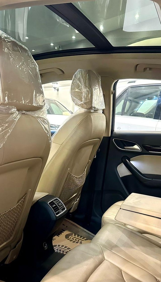 Second-hand 2017 Audi Q3 30 TFSI Premium FWD for sale in New Delhi-4