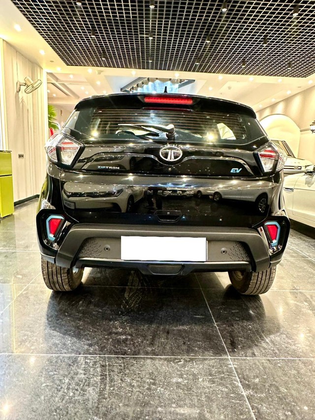 Second-hand 2022 Tata Nexon EV XZ Plus Dark Edition for sale in New Delhi-1