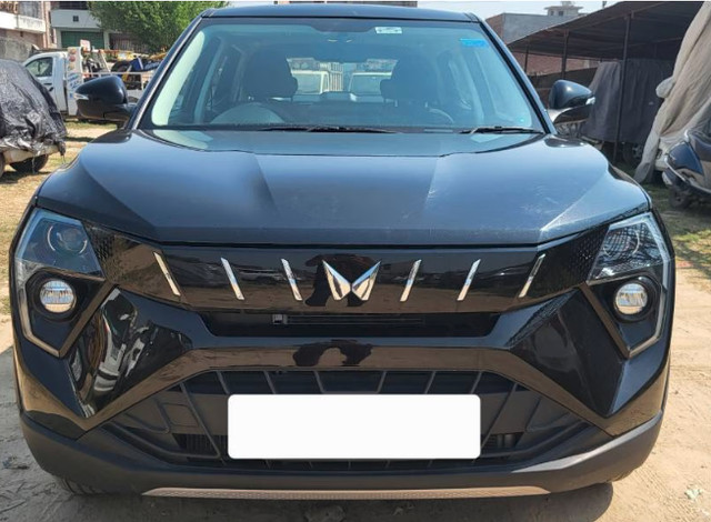 Second-hand 2024 Mahindra XUV 3XO MX3 for sale in Budaun-2