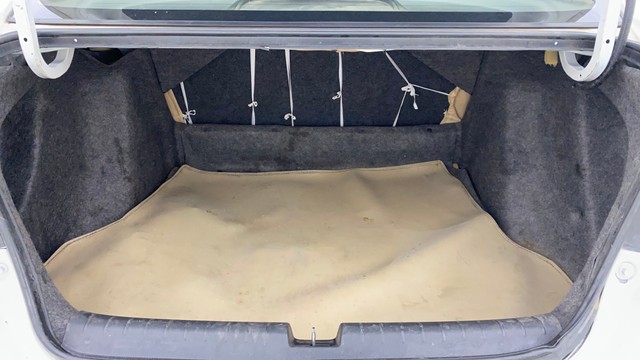 Second-hand 2021 Honda City V MT for sale in Ahmedabad-21