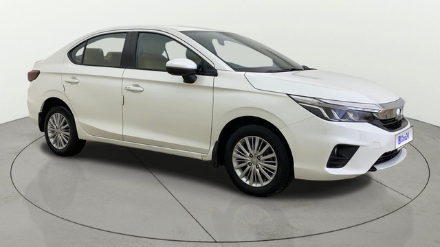 Second-hand 2021 Honda City V MT for sale in Ahmedabad-12