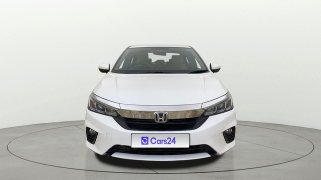 Second-hand 2021 Honda City V MT for sale in Ahmedabad-19