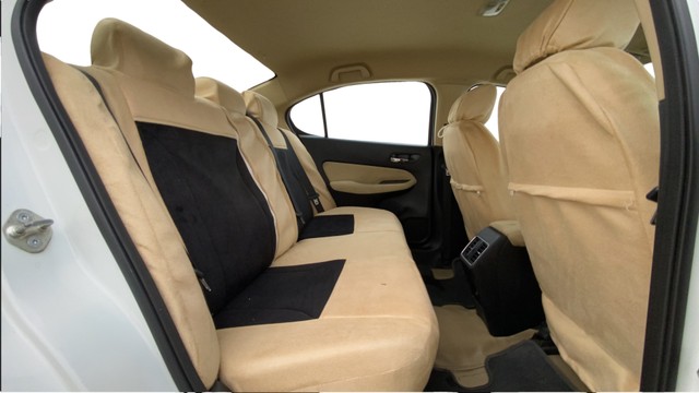 Second-hand 2021 Honda City V MT for sale in Ahmedabad-2