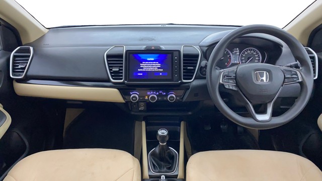 Second-hand 2021 Honda City V MT for sale in Ahmedabad-22