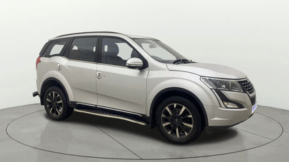 2018 Mahindra XUV500 W11 BSIV