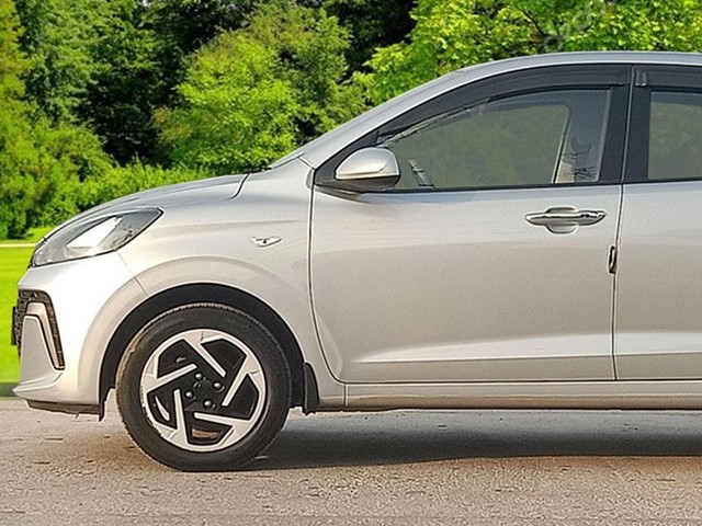 Second-hand 2023 Hyundai Aura S for sale in New Delhi-8