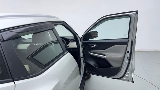 Second-hand 2021 Nissan Magnite XL for sale in New Delhi-16