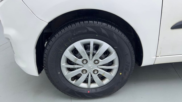 Second-hand 2015 Hyundai i10 Sportz 1.1L for sale in New Delhi-20