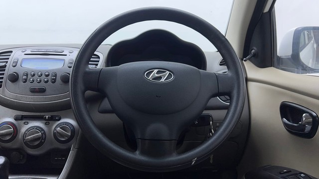 Second-hand 2015 Hyundai i10 Sportz 1.1L for sale in New Delhi-33