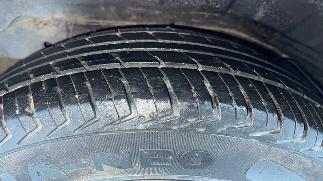 Second-hand 2015 Hyundai i10 Sportz 1.1L for sale in New Delhi-29