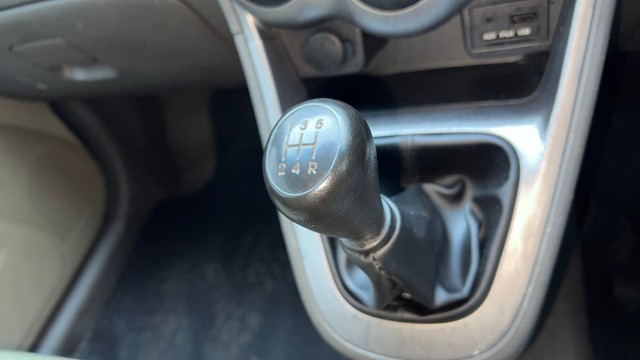 Second-hand 2015 Hyundai i10 Sportz 1.1L for sale in New Delhi-12