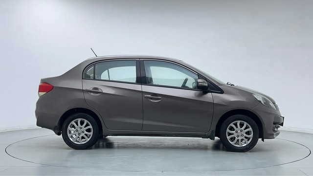 Second-hand 2013 Honda Amaze VX i-VTEC for sale in New Delhi-2