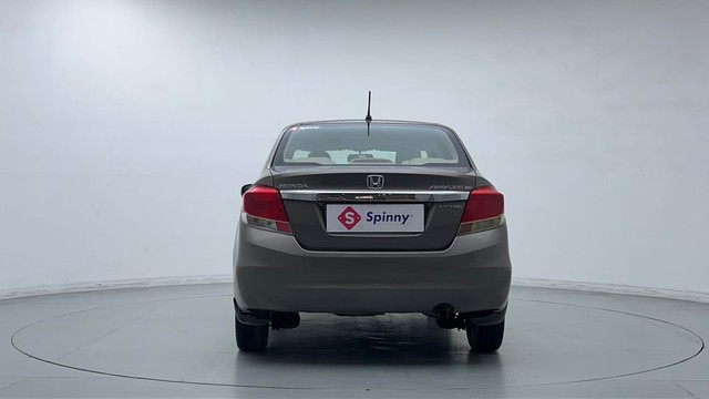 Second-hand 2013 Honda Amaze VX i-VTEC for sale in New Delhi-4