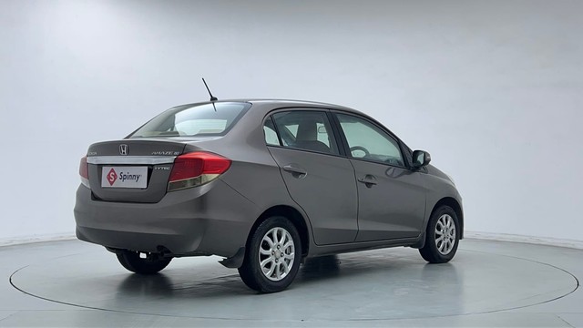 Second-hand 2013 Honda Amaze VX i-VTEC for sale in New Delhi-3